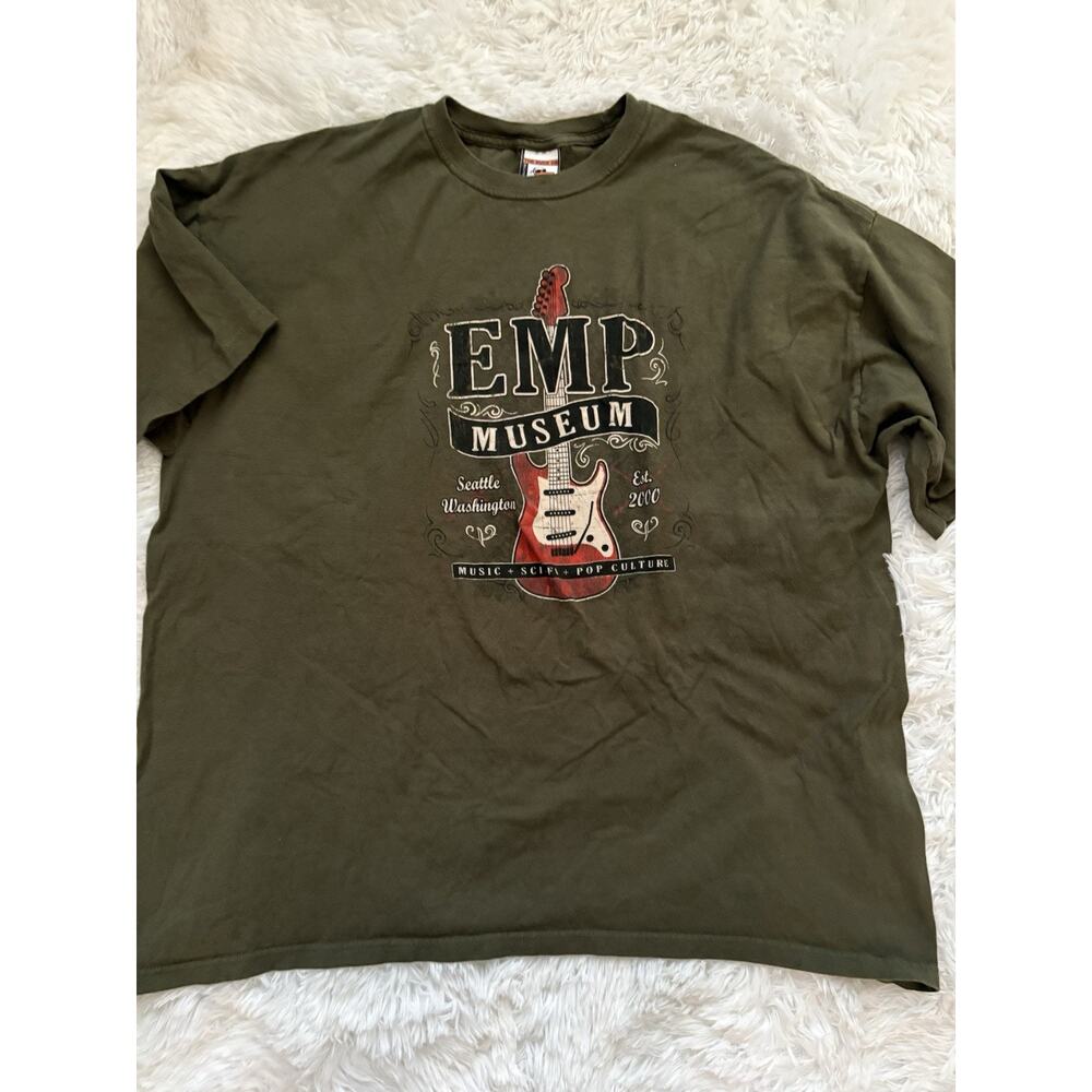 The Duck Co XXL “EMP MUSEUM” Green Seattle Est. 2000 Tee. Great Top